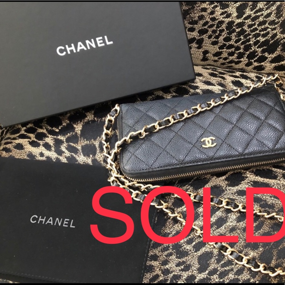 Chanel Caviar Zippy Wallet Purse